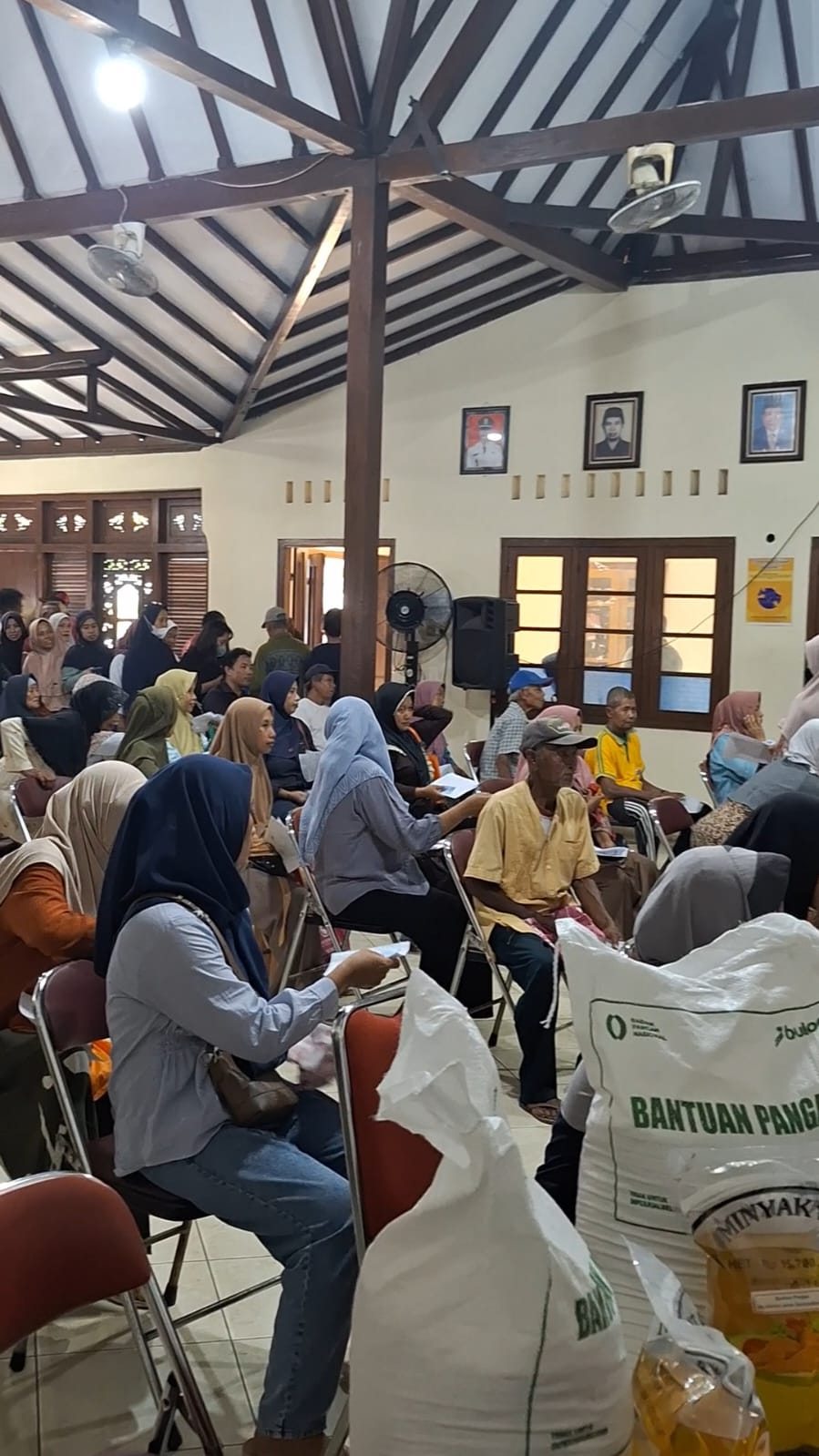 Perkuat Ketahanan Pangan, Pemkal Ringinharjo Salurkan Bantuan Pangan kepada 1.066 KPM